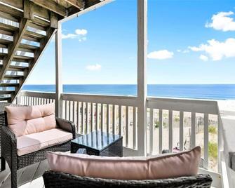 Beachfront | Panoramic Views | \'Oceanfront Oasis\' - Salisbury - Balcony