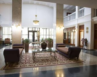 Atyrau Dastan Hotel - Atyrau - Lobby