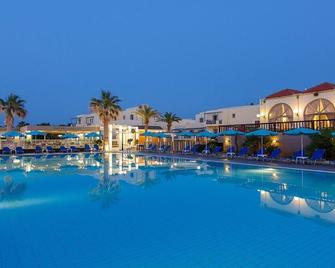 Stella Blue Seaside Resort - Analipsi - Pool