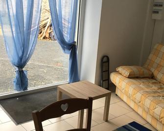 Charming cottages comfortable in Solesmes - Solesmes - Sala de estar