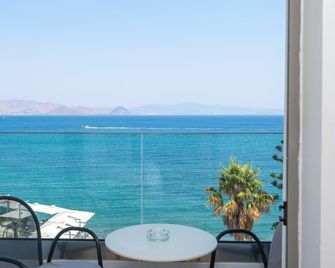 Triton Hotel - Thị trấn Kos Town - Ban công