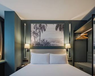 Hotel Luze Castellana - Madri - Quarto