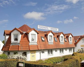 Ferienhotel Bernstein - Trassenheide - Gebäude