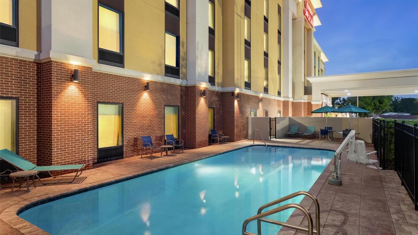 Hampton Inn and Suites by Hilton Tampa Busch Gardens Area