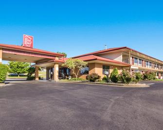 Red Roof Inn Shelbyville - Shelbyville - Edificio