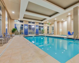 Hampton Inn & Suites Downtown Owensboro/Waterfront - Owensboro - Pool