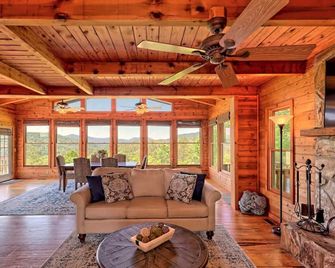 Views! Mountain Sunsets & Stars! - The Green Cabin - Clayton - Obývací pokoj