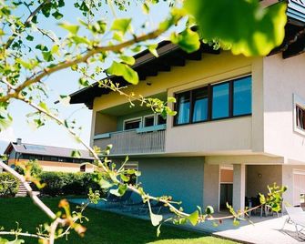 Villa: App. 2, 3, 4 - Ferienwohnungen & Bungalows am Faaker See Kargl - Faak am See - Gebouw