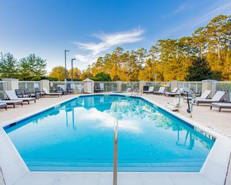 Holiday Inn & Suites Tallahassee Conference Ctr N By IHG - טאלהאסי - בריכה