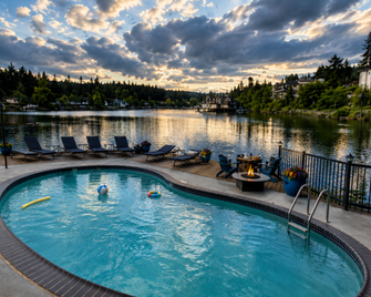 Lakeshore Inn - Lake Oswego - Pool
