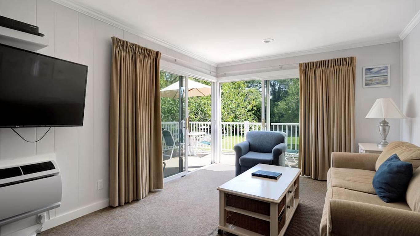 East Hampton House Resort
