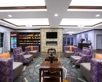 La Quinta Inn & Suites by Wyndham Tupelo - Tupelo - Lounge