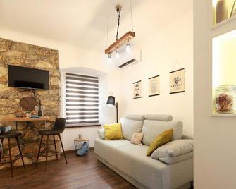 Luxury Apartments Sail 1, 2 & 3 - Rijeka - Living room