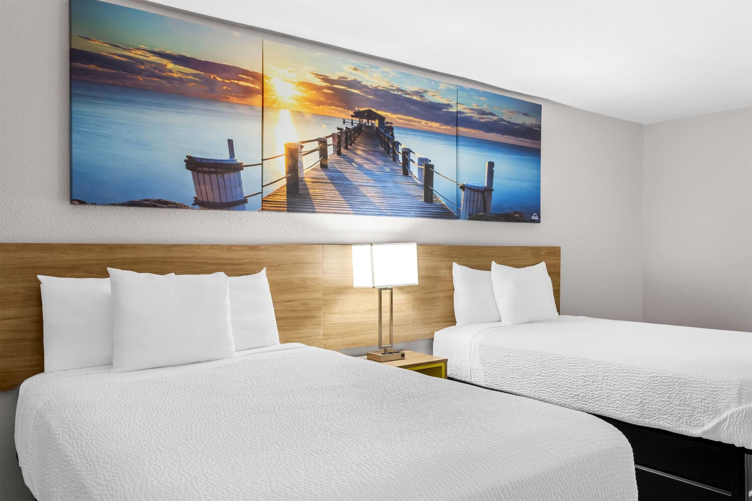 Days Inn by Wyndham Huntington - Huntington - Schlafzimmer