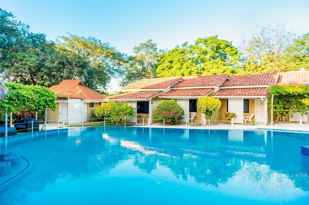 Seis Playas Hotel - Tamarindo - Piscina