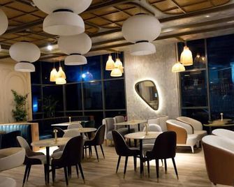 Vertus Hotel and Suites - Benin City - Restaurant