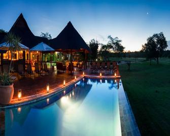 Nkorho Bush Lodge - Justicia - Piscina