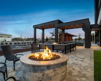 Home2 Suites by Hilton Riverview Tampa - Riverview - Budova
