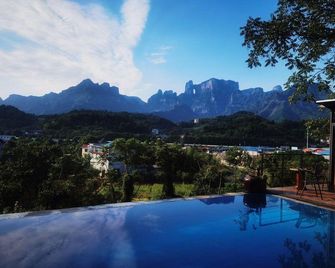 Tianshe Hostel - Zhangjiajie - Pool