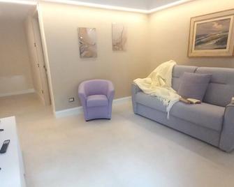 Casa Lina, Vallombrosa, wifi, private area - Tosi - Sala de estar