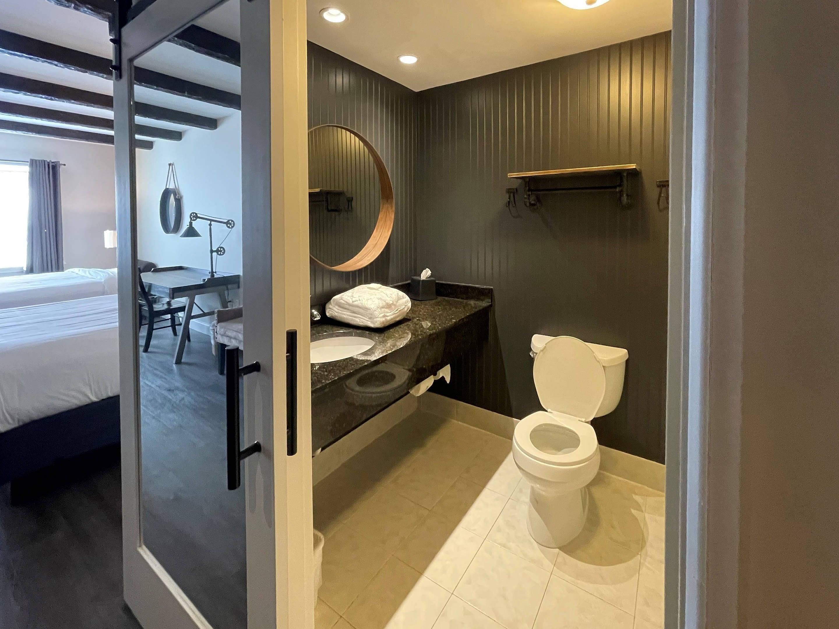 The Century House Latham - North Albany, an Ascend Collection Hotel - Latham - Habitación