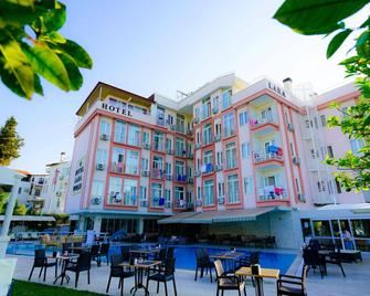 Lara World Hotel - อันตัลยา