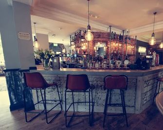 The Hurt Arms - Belper - Bar