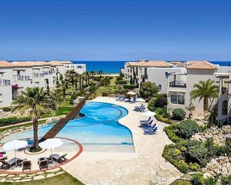Resitour - Aphrodite Beachfront - Kissamos - Piscina