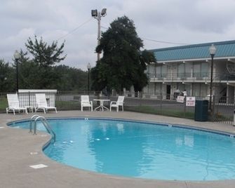 Kings Inn - Lenoir City - Pool
