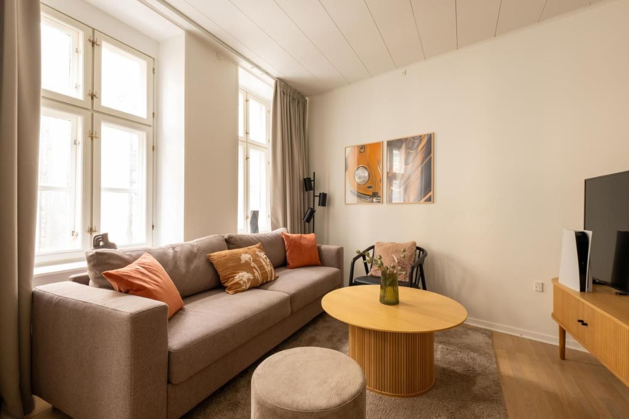 Fun-Filled City Stay Near Late Night Hotspots – København