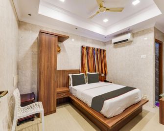 OYO 4593 The Park Royal - Chennai - Bedroom