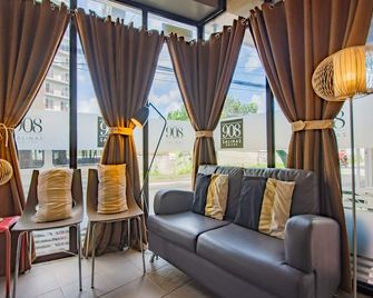 OYO 707 908 Salinas Suites - Cebu City - Lounge