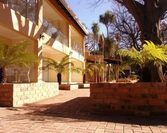Anka Lodge - Sandton - Outdoor view