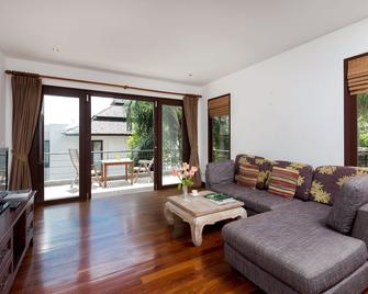 Sensive Hill Villas - Kathu - Wohnzimmer