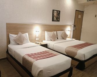 The Solitaire Express - Dehradun - Habitación