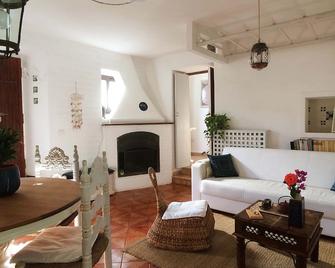 San Felice Circeo: at 500 mt from the beach in the historic center - San Felice Circeo - Soggiorno