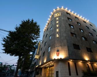 No.25 Signature Hotel Daechung - Busan - Building