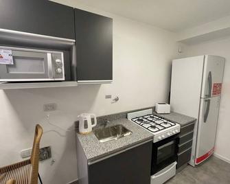 Ample Apartment in Almagro Ideal for Up to Four People - Buenos Aires - Küche
