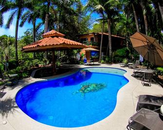 Marea Brava Apartments Ocean Front - Jacó - Piscina