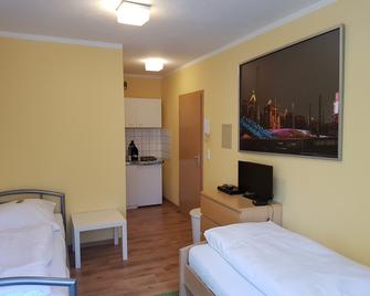 Nauwieser Apartments - Saarbruecken - Bedroom