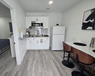 Small but Cozy Private Stay/Weeki Wachee Springs - Spring Hill