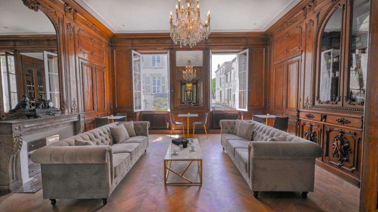 Le Champlain - לה רושל - טרקלין