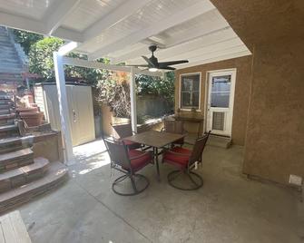 Stunning Hollywood Hills Home... Celebrity Area, Great Views & Reviews! - Los Ángeles - Patio