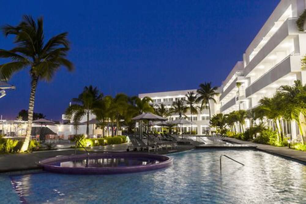 لودا بلس - Manzanillo - حوض السباحة