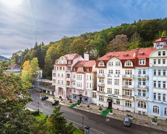 Hotel Astoria - Jáchymov - Edificio