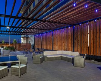 Holiday Inn Amarillo East By IHG - Amarillo - Servicio de la propiedad