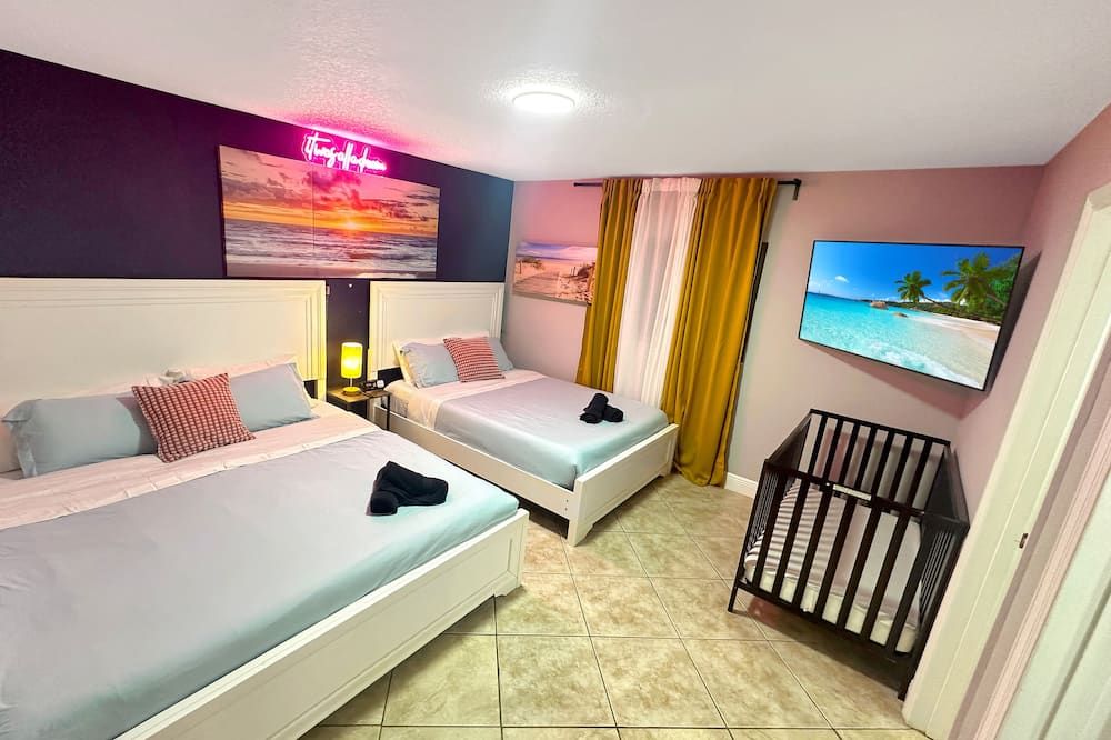 Unique Escape Gameroom! Bar, Bbq, Spacious, And Near Beach - Miami - Bedroom