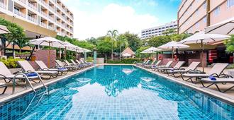 Nova Platinum Hotel - Pattaya - Piscina