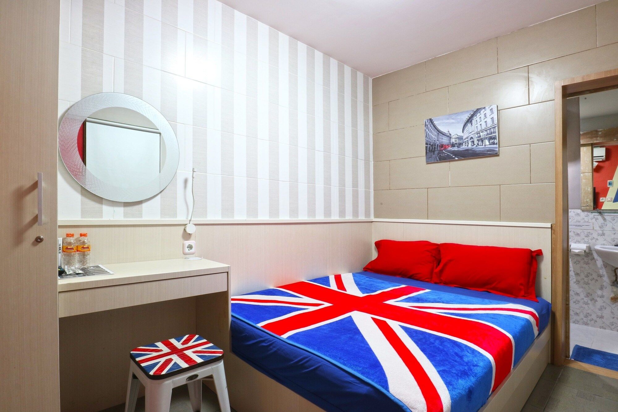 Kamariska Hostel - Perumahan Angkatan Udara - חדר שינה