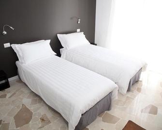 Torregiardino - Abbiategrasso - Habitación